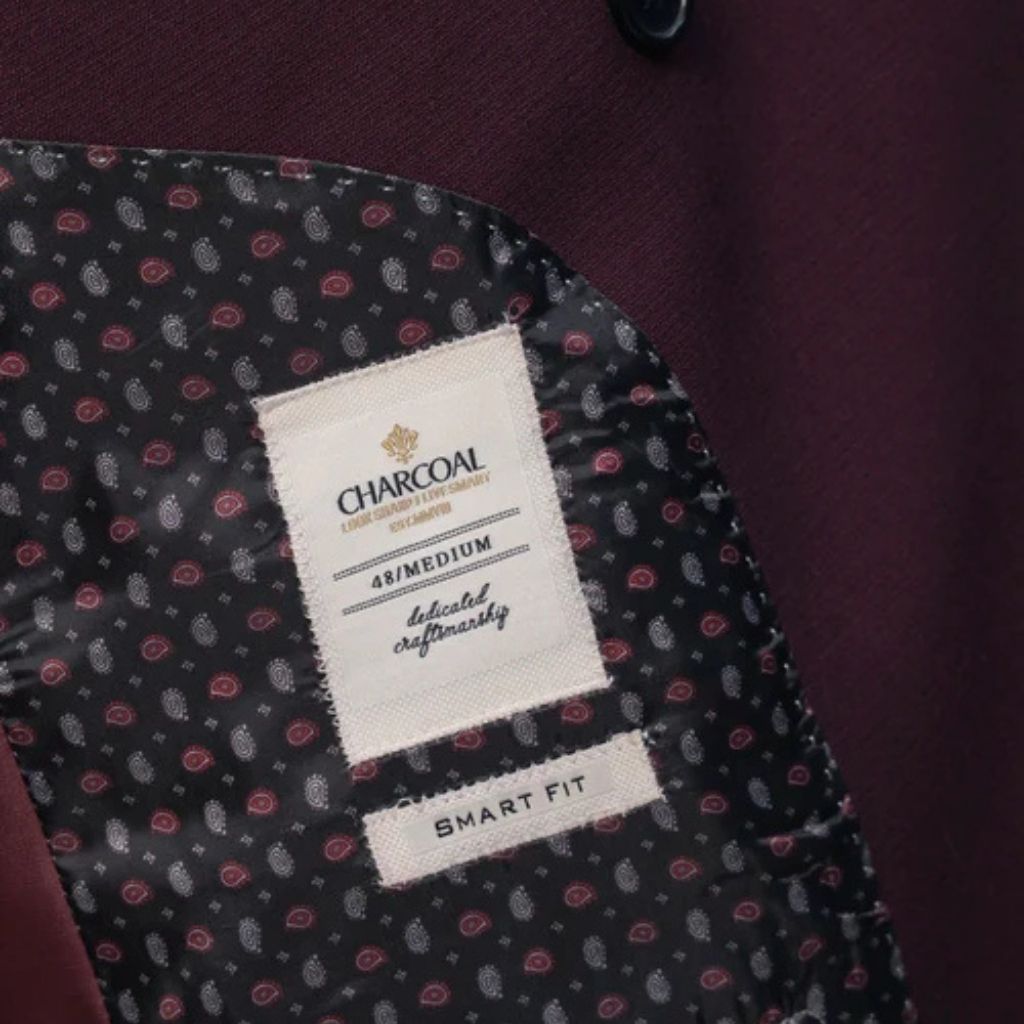 Double-breasted with peak lapels Maroon
